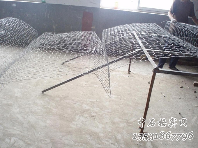 雙隔板雷諾護墊.jpg 雙隔板雷諾護墊.jpg