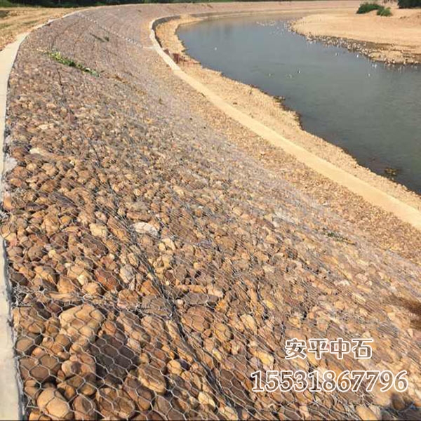 護(hù)坡綠濱墊.jpg 護(hù)坡綠濱墊.jpg